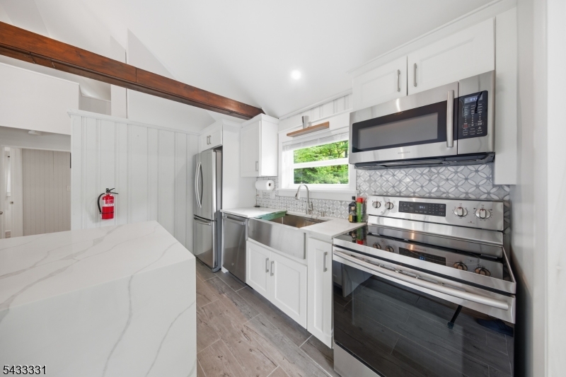 123 Glen Rd