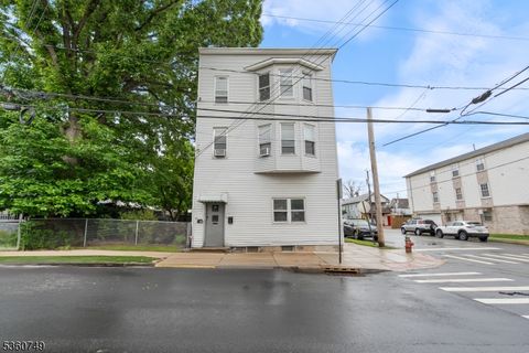 30-32 Geneva St Elizabeth City NJ 07206