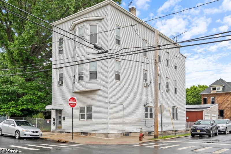 30-32 Geneva St