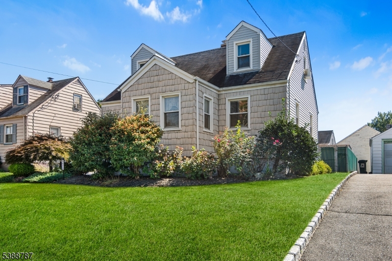 1619 Raritan Rd