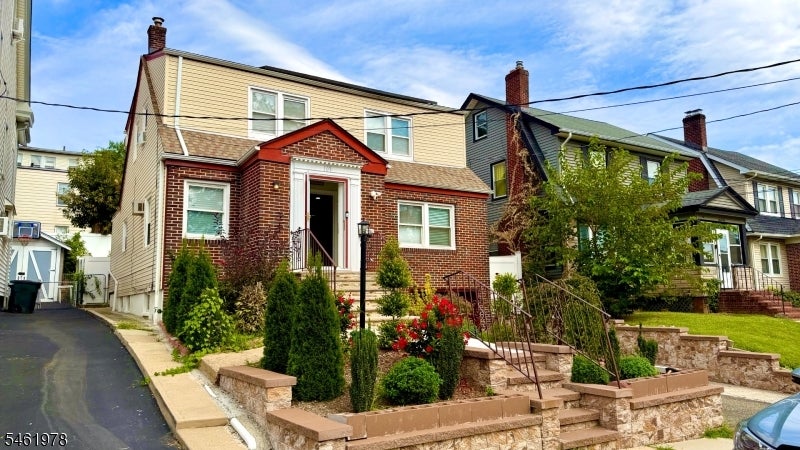 103 Bailey Ave