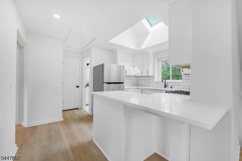 2 Sharon Ct