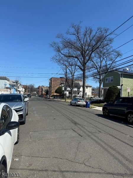 61 Chester Ave