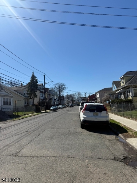 61 Chester Ave