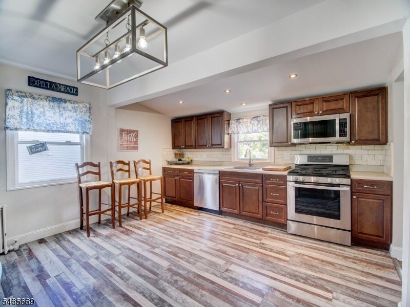 39 Westover Ave
