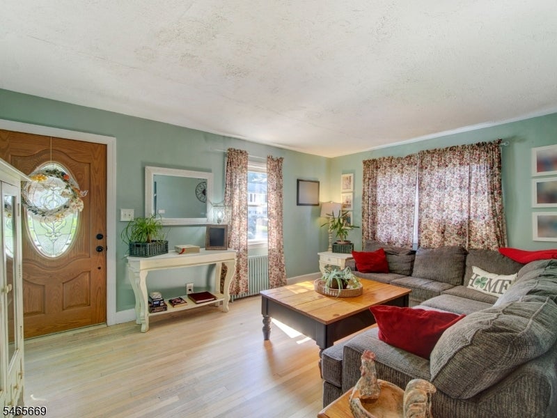 39 Westover Ave