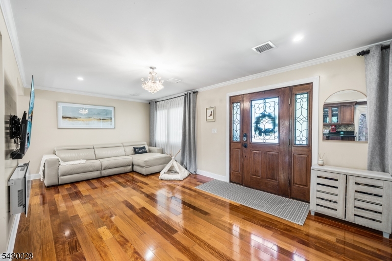 124 Crain Rd