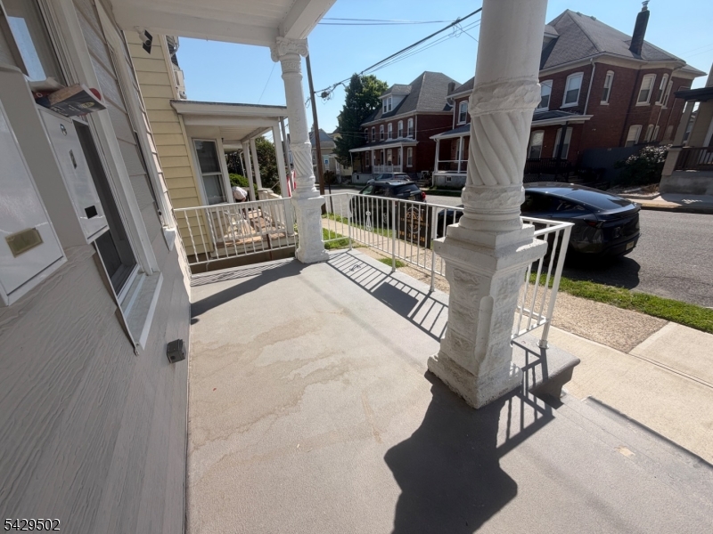 31 Glen Ave