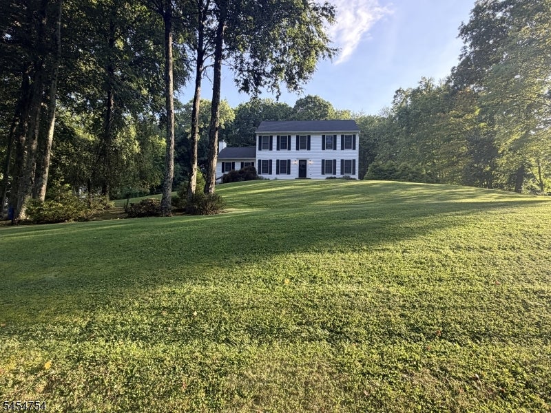 7 Ike Williams Rd