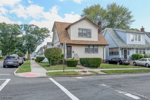 28 Tremont Ave East Orange City NJ 07018