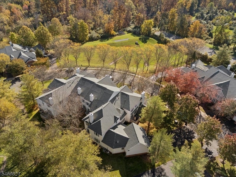 31 Loft Dr