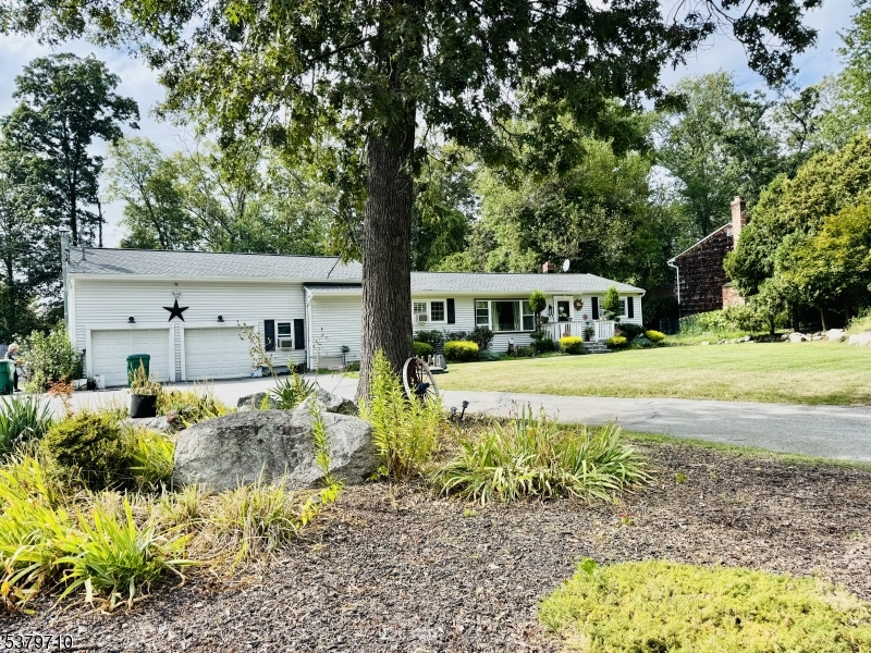 10 Applewood Rd