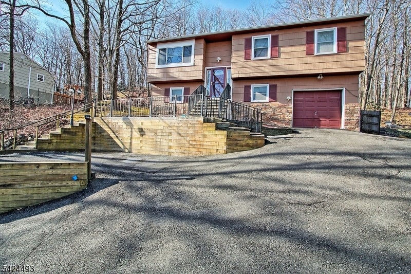 142 Valley View Dr