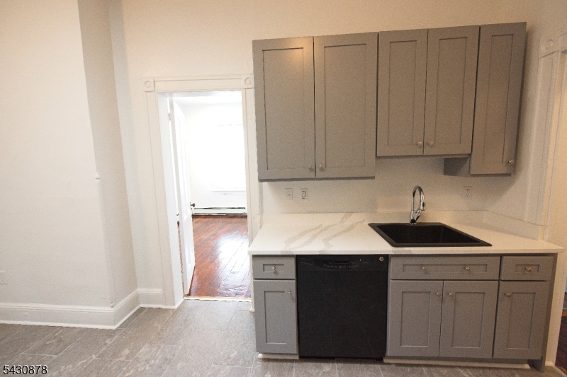 312 Main St