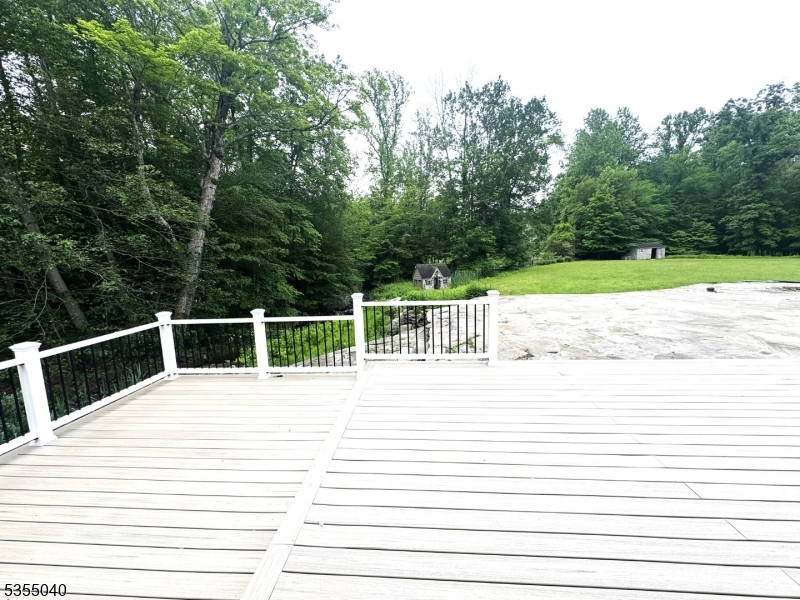 54 Farmbrook Rd