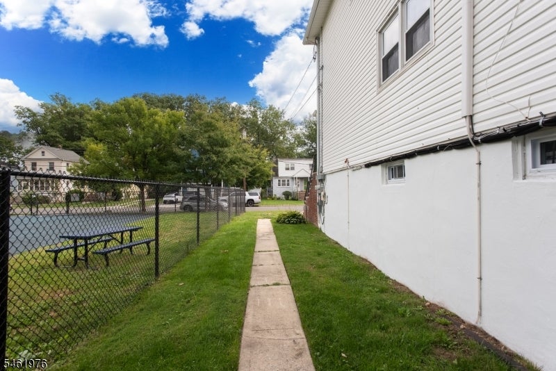 40 Johnson Ave