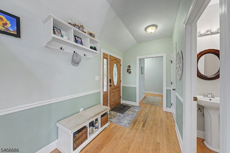 62 Logan Rd
