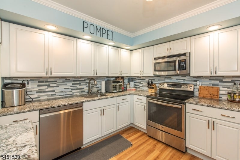 4 B-C Foxwood Dr C
