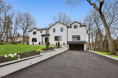 32 Hurley Ave Wyckoff Twp. NJ 07481