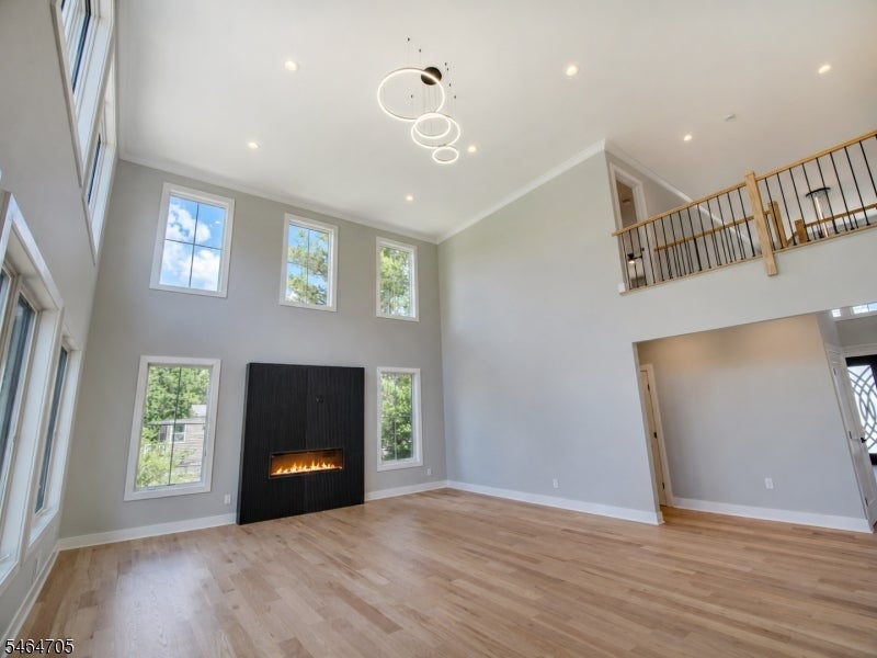 529 Wood Ave