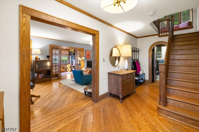 52 Warfield St