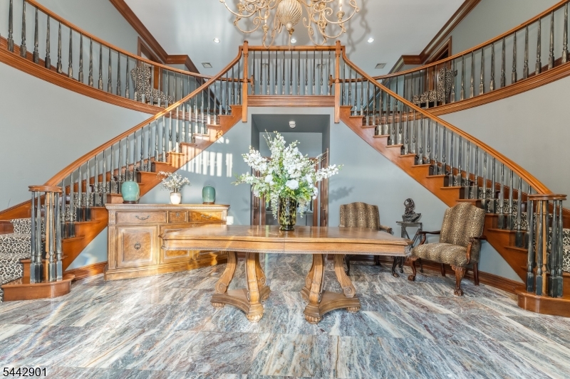 25 Wilshire Dr