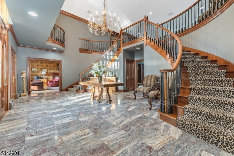 25 Wilshire Dr