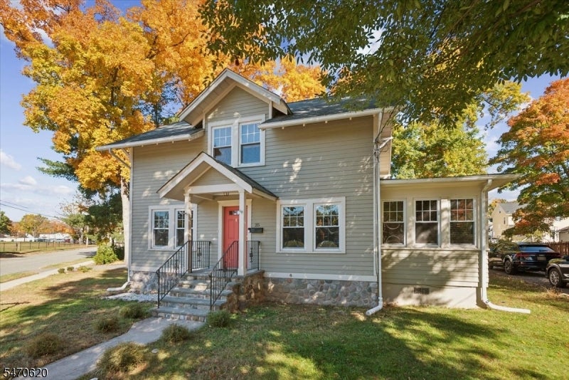 25 Rosedale Ave