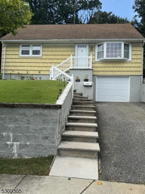 Photo of 59 Susan Ct, Clifton, NJ 07012 (MLS # 3973196)