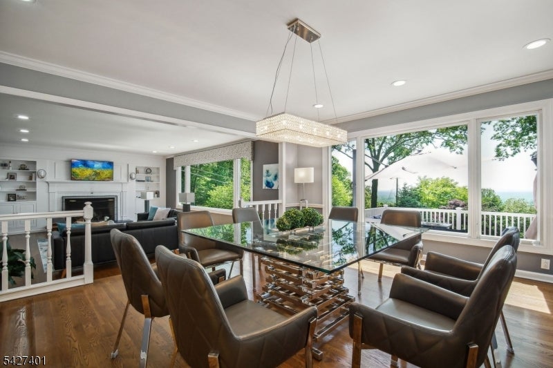1008 Mary Allen Ln