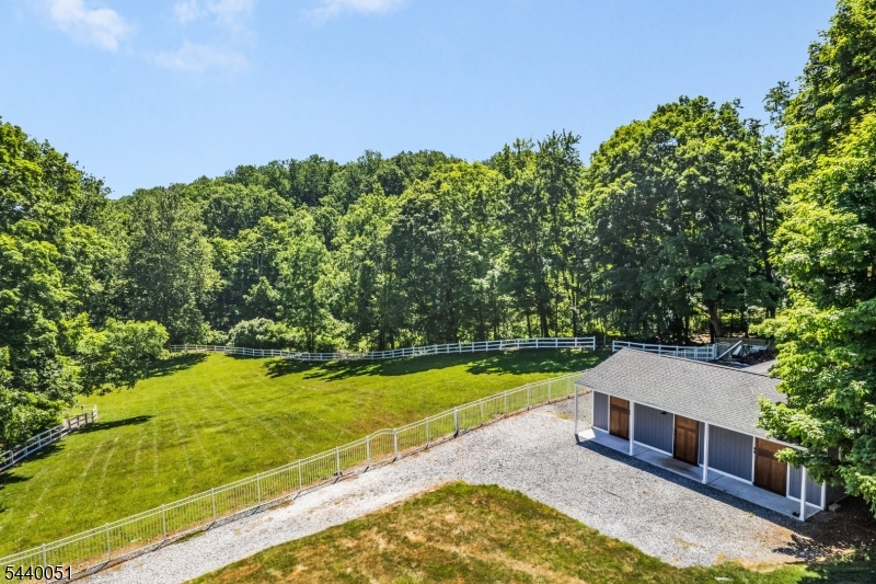 8 Cherry Ln