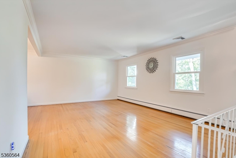 37 King George Rd