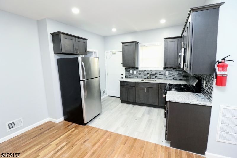 550-552 South 18th Street