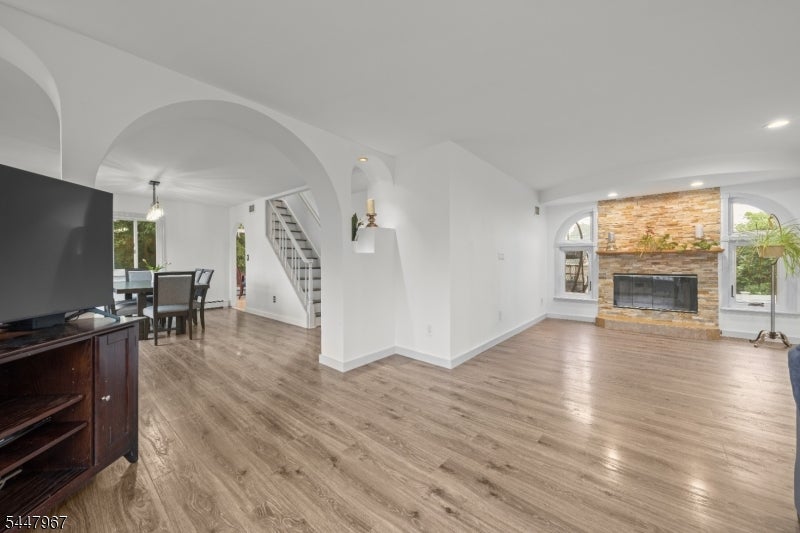 6 Tyler Ct
