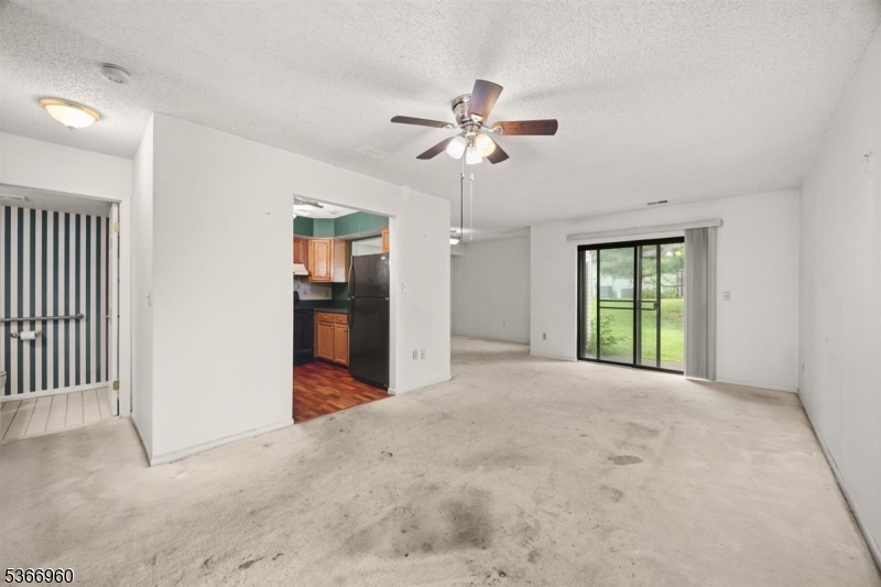5 Howard Ct