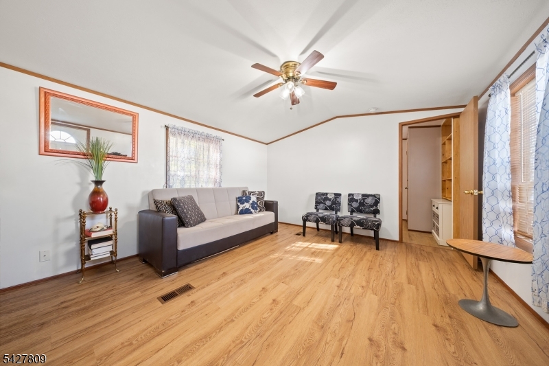 13 Alpine Circle