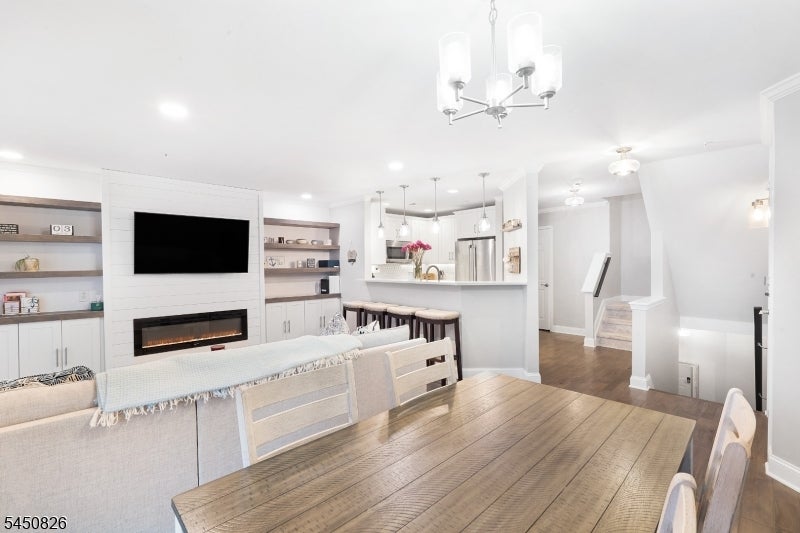 205 Sheffield Ct