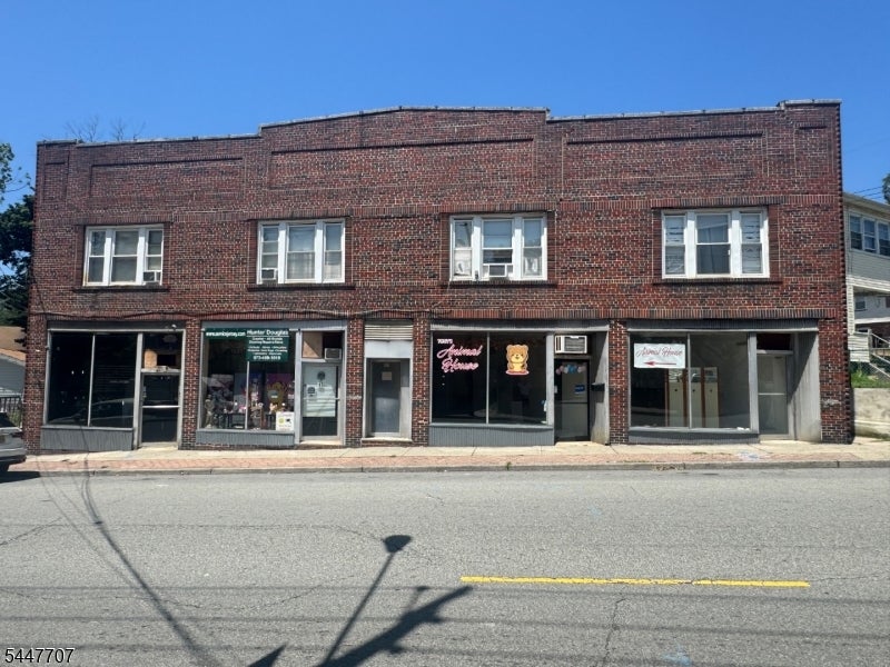45 Harrison Ave 3