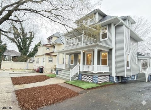 29 White Ter Newark City NJ 07108