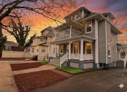 29 White Ter Newark City NJ 07108