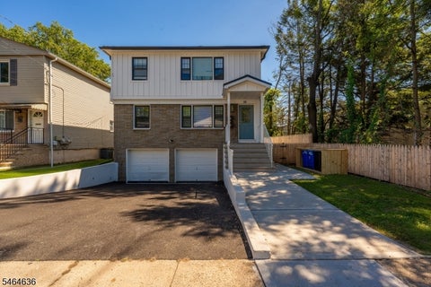 Photo for 28 Taranto Ct