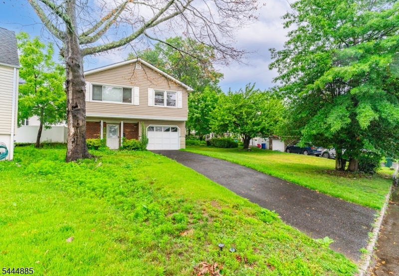 485 Lake Shore Dr