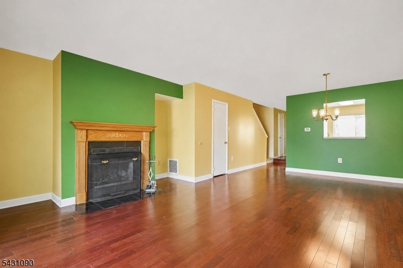 265 Hampshire Dr