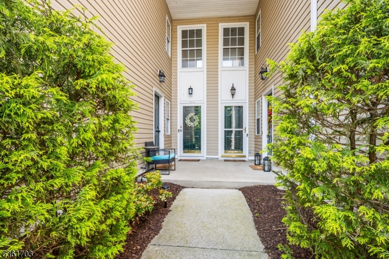 86 Lakeview Ct 86