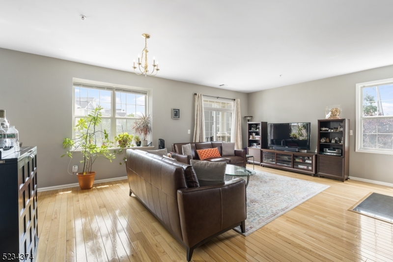118 George Russell Way