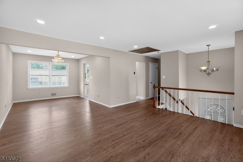 21 Ash Rd