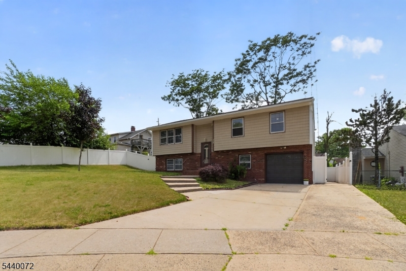 21 Ash Rd