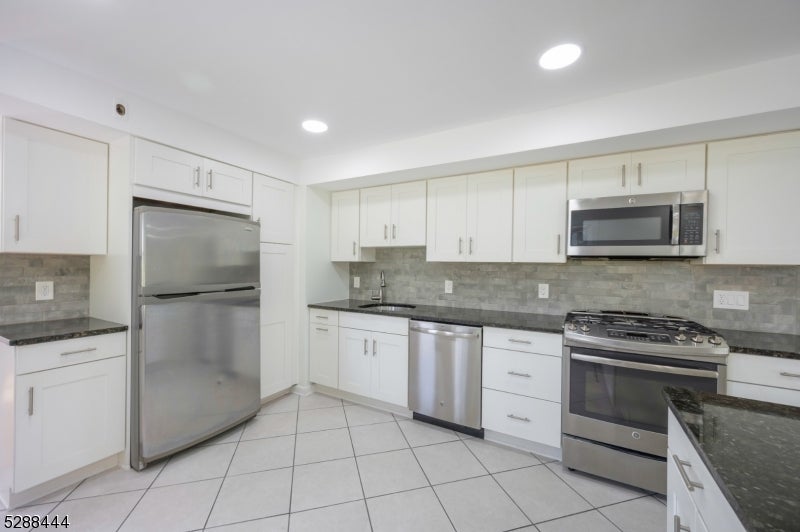 31 Harwood Pl