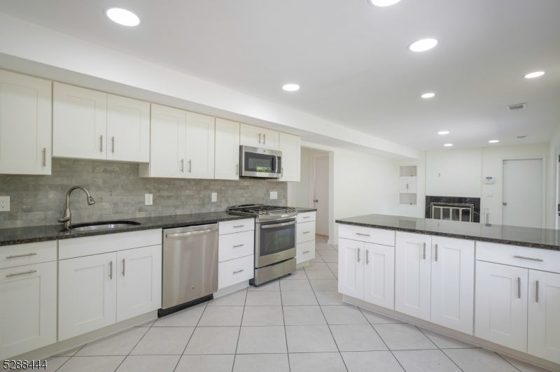 31 Harwood Pl