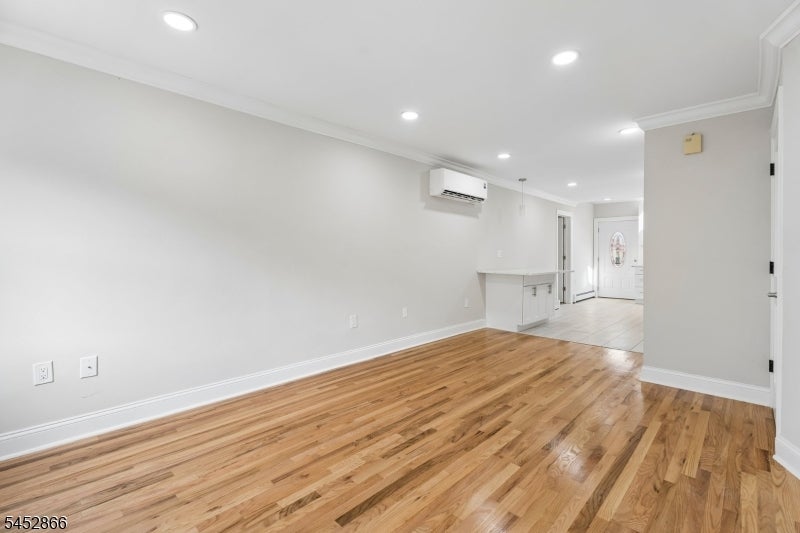57 Greenwood Ave UNIT 2 2